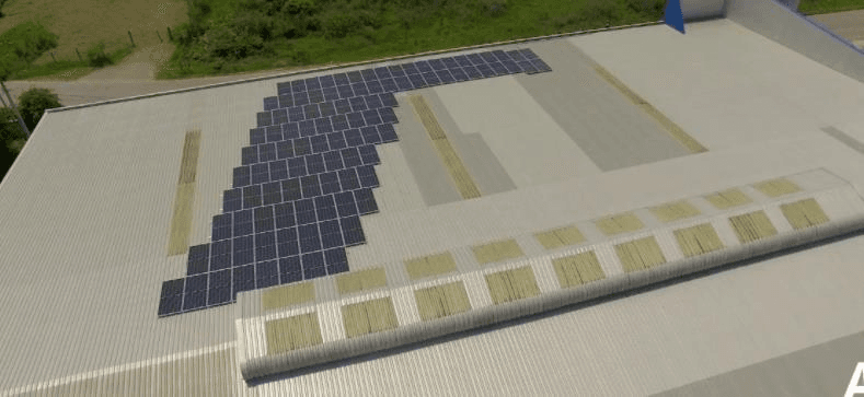 Carreta com placa solar